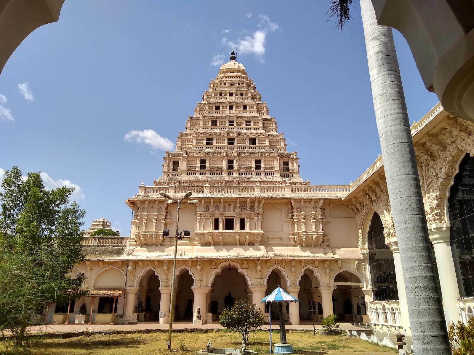 Thanjavur Palace