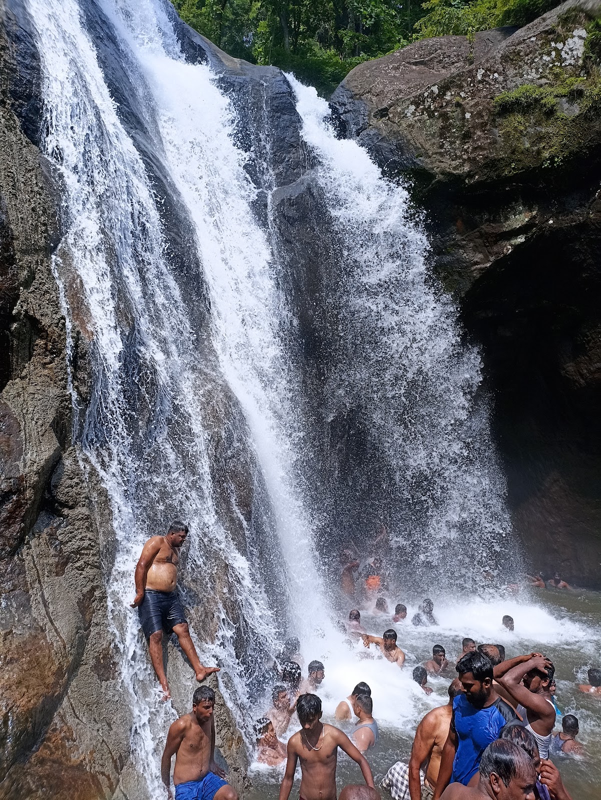 Kumbhavurutty Waterfall
