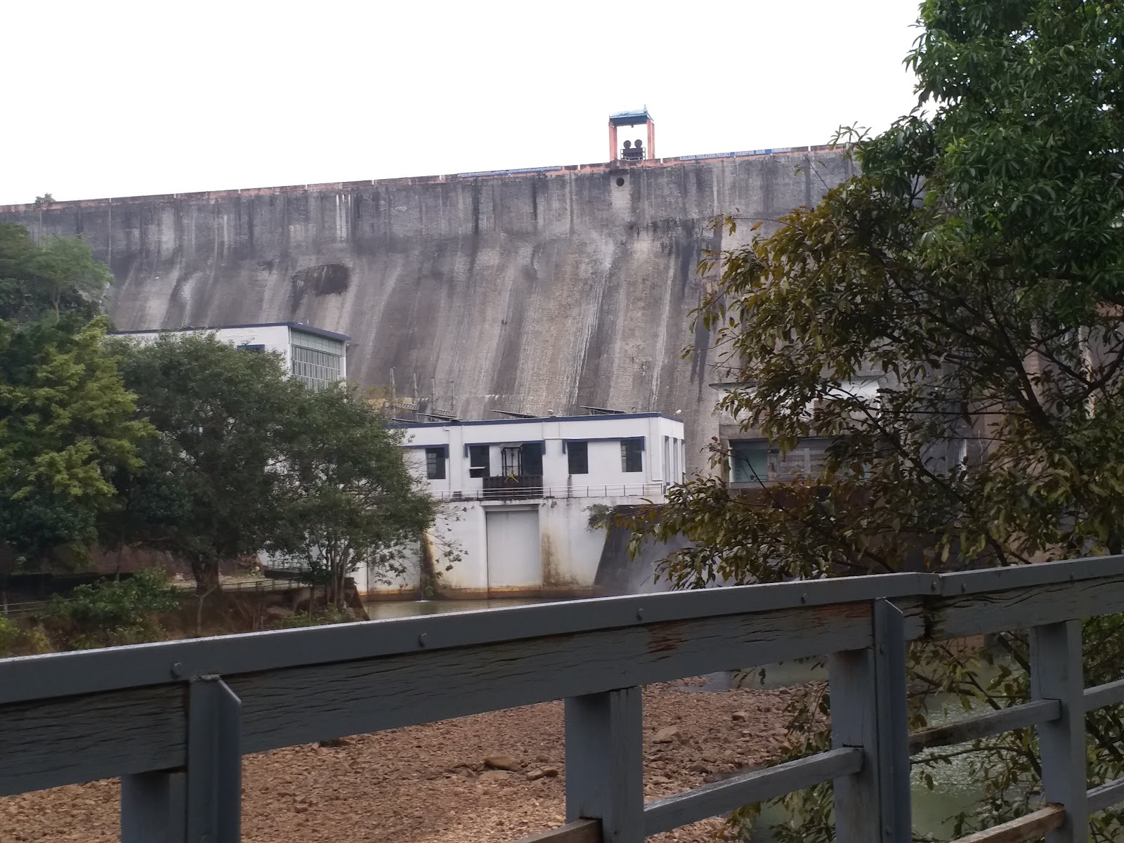 Thenmala Dam