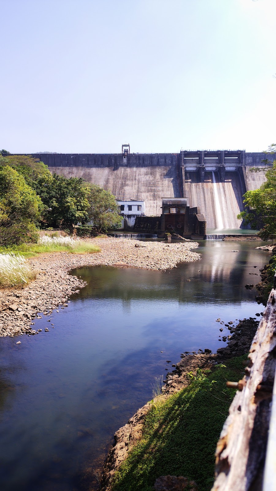 Thenmala Dam