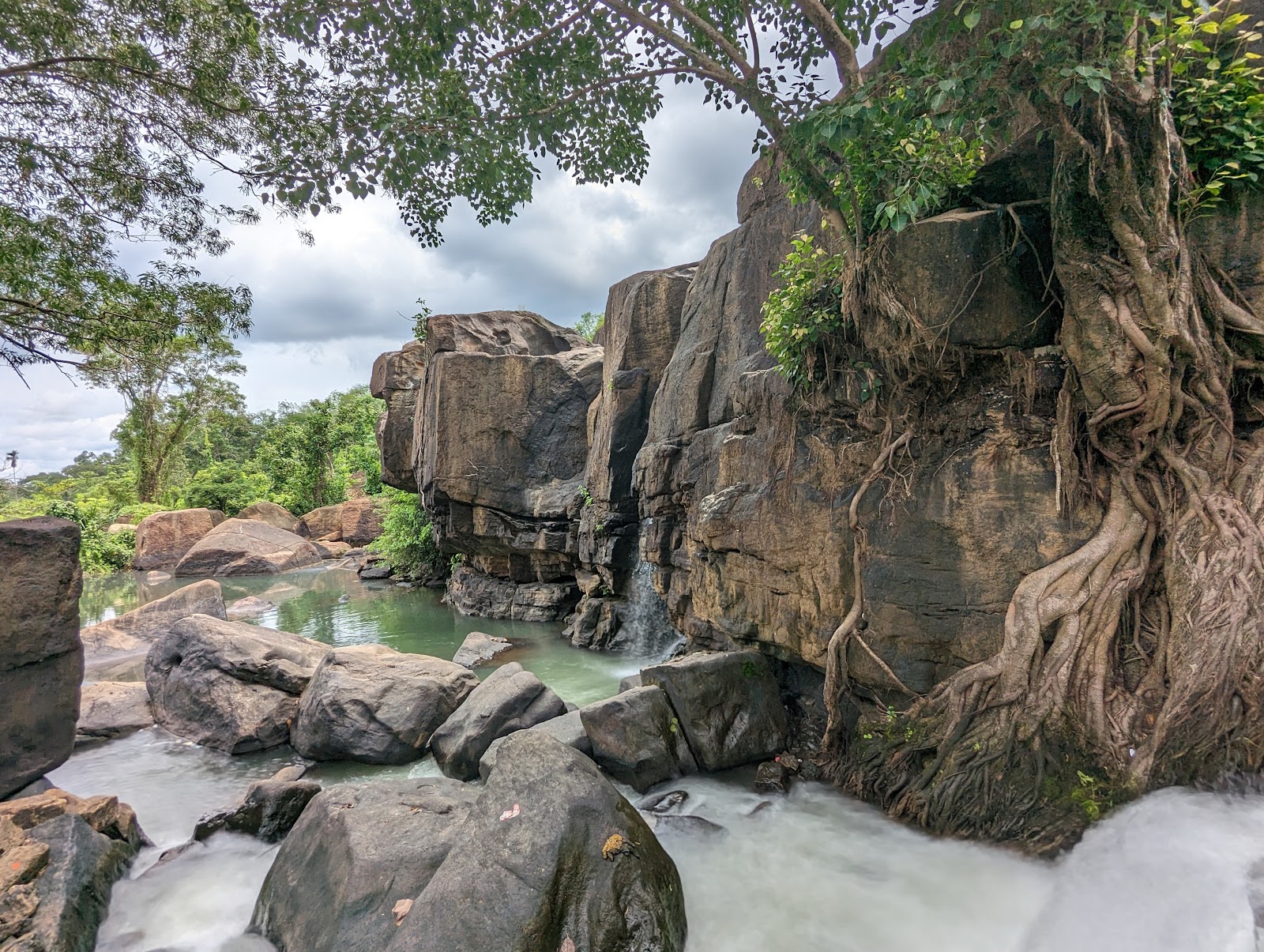 Thiruparappu Falls