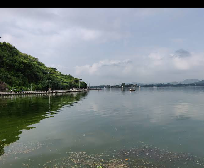 Fateh Sagar Lake