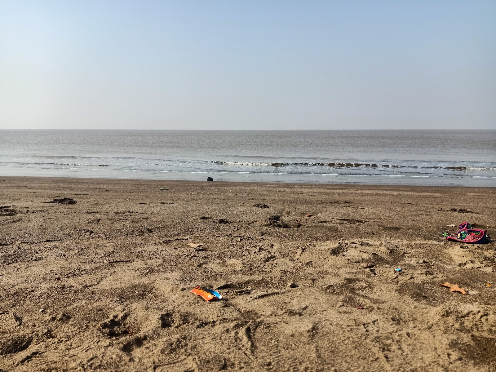 Umbergaon Beach