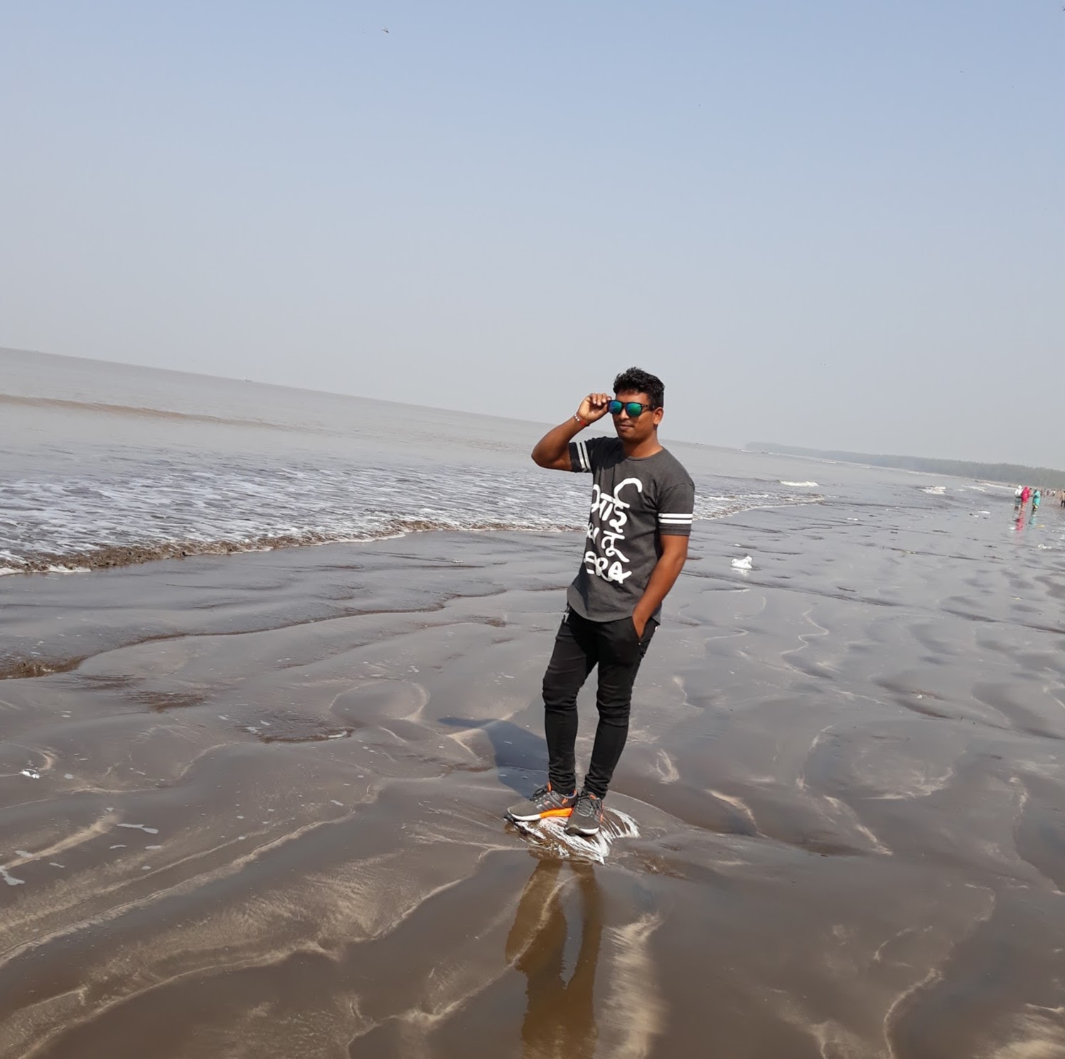 Umbergaon Beach
