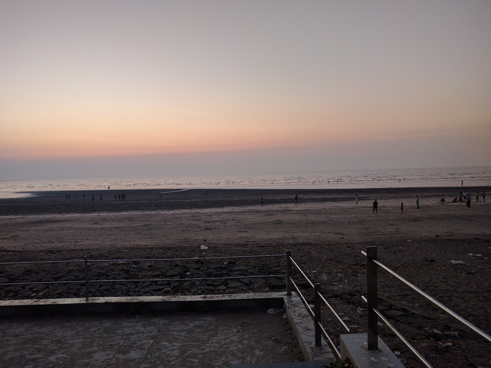 Umbergaon Beach