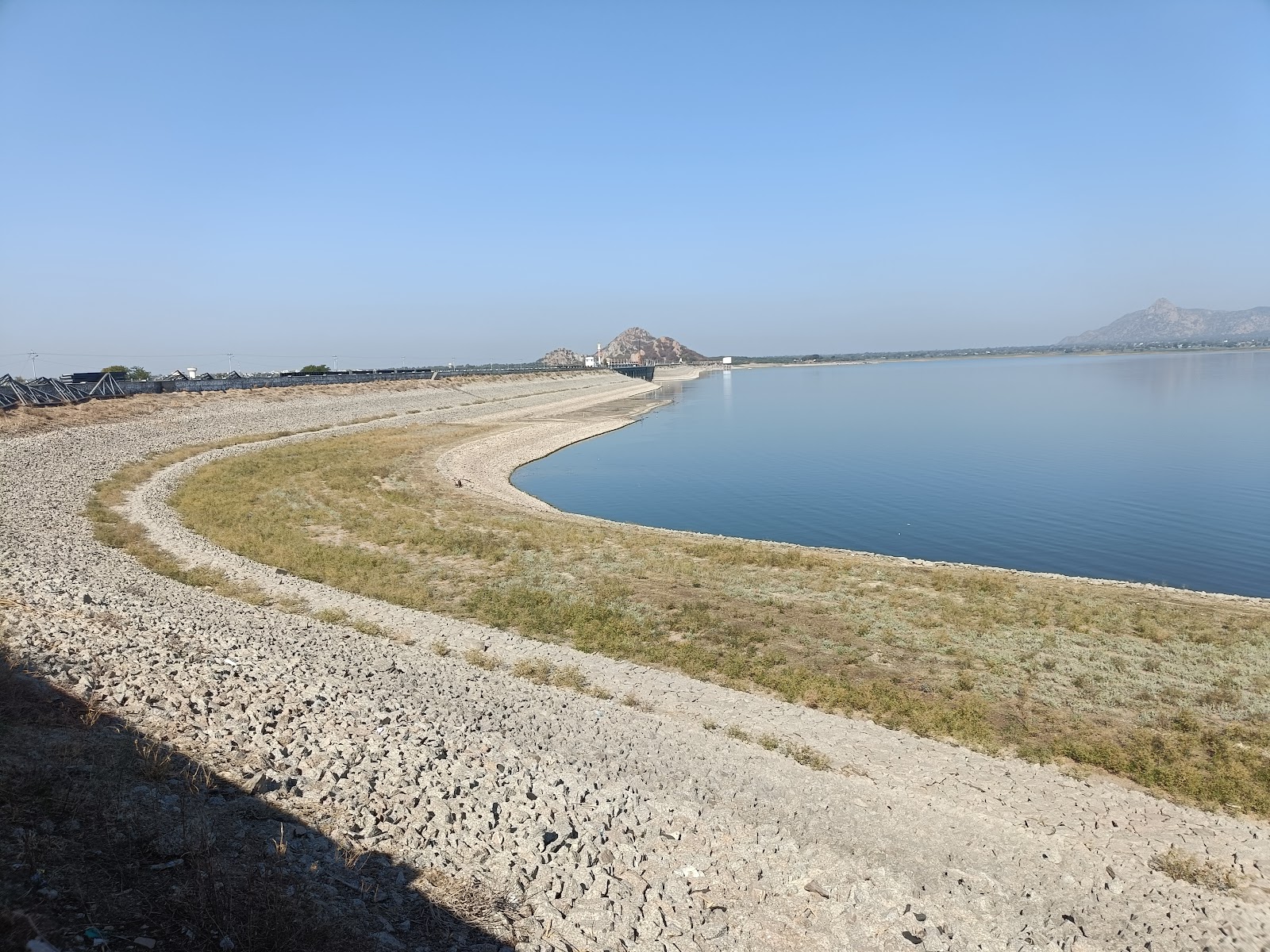 Dantiwada Reservoir Viewpoint