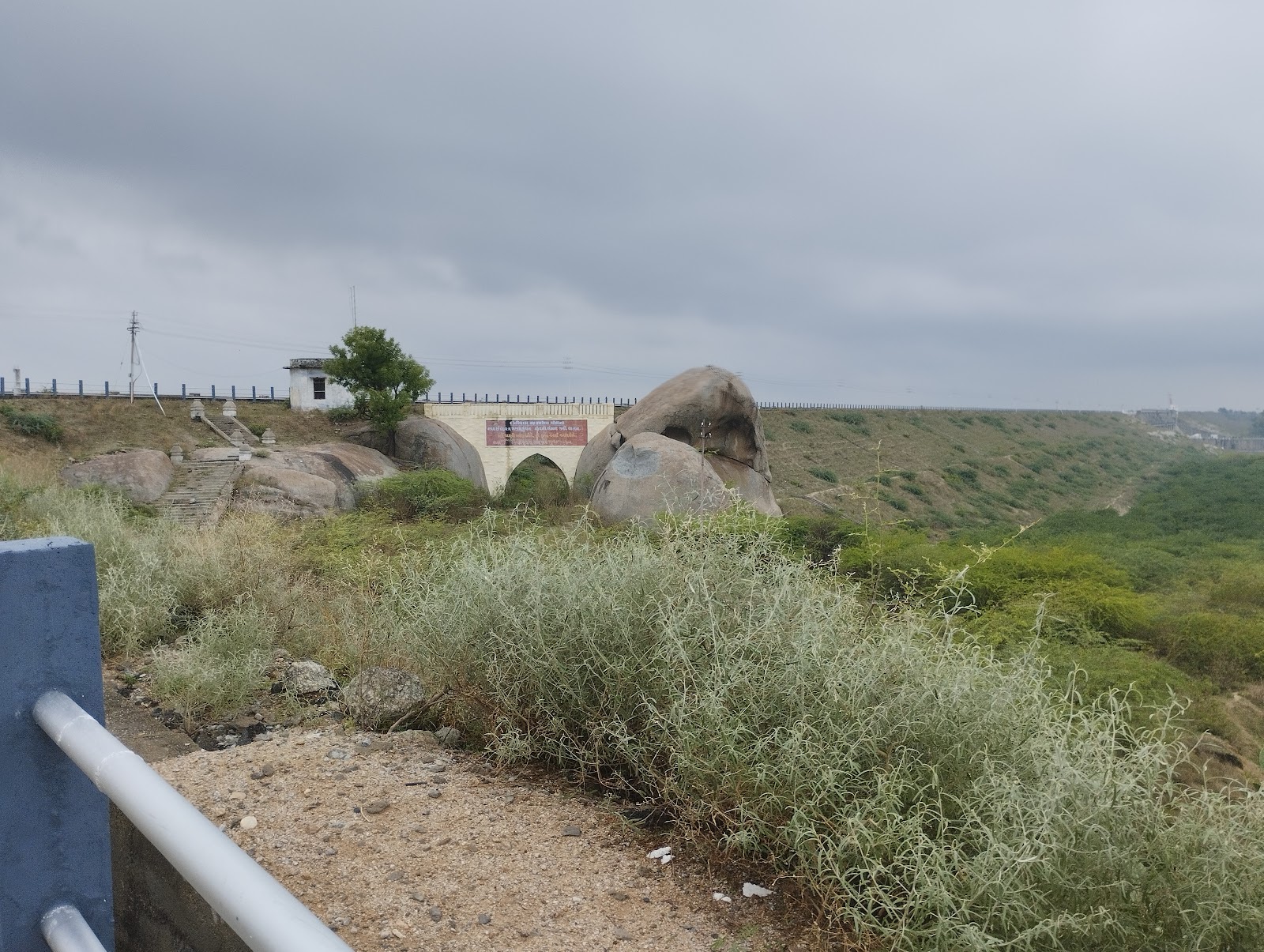 Dantiwada Reservoir Viewpoint