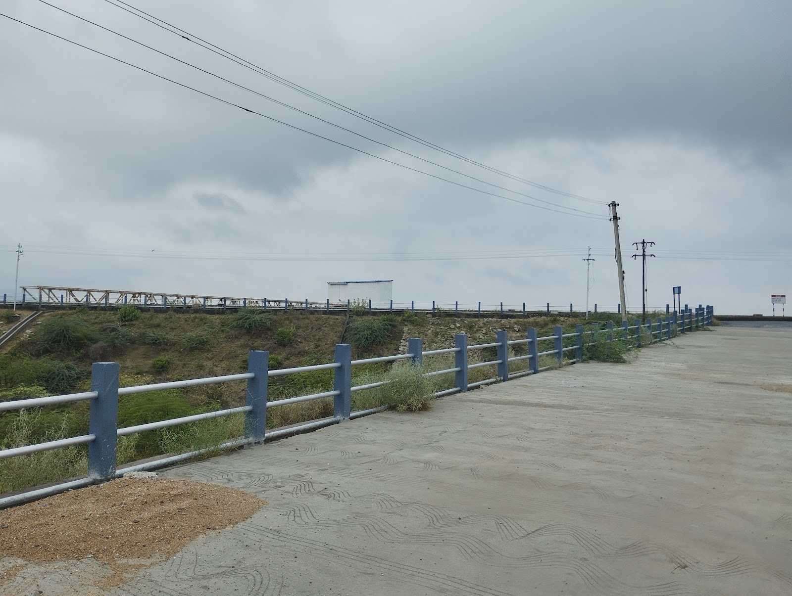 Dantiwada Reservoir Viewpoint