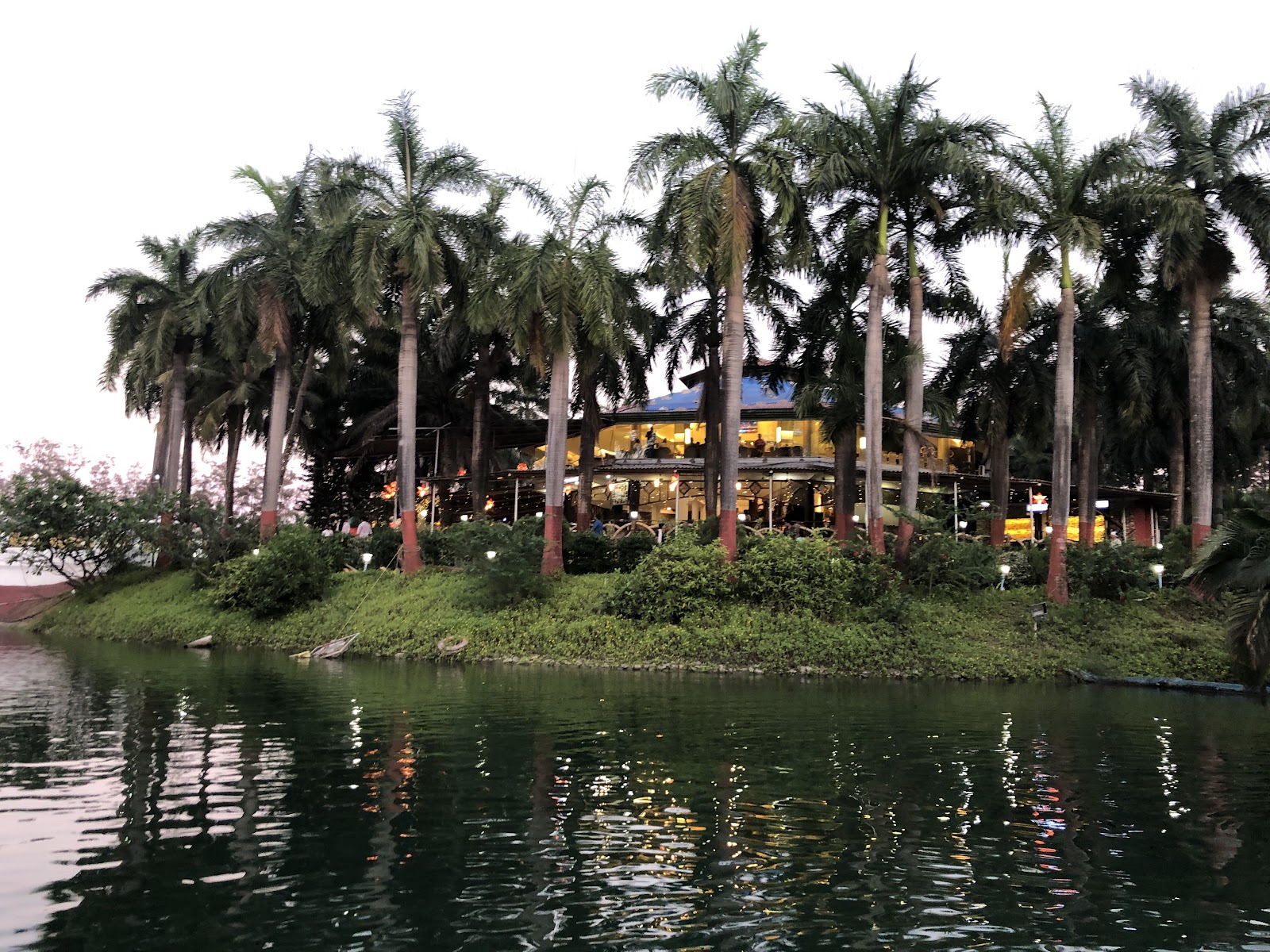 Mirasol Lake Garden