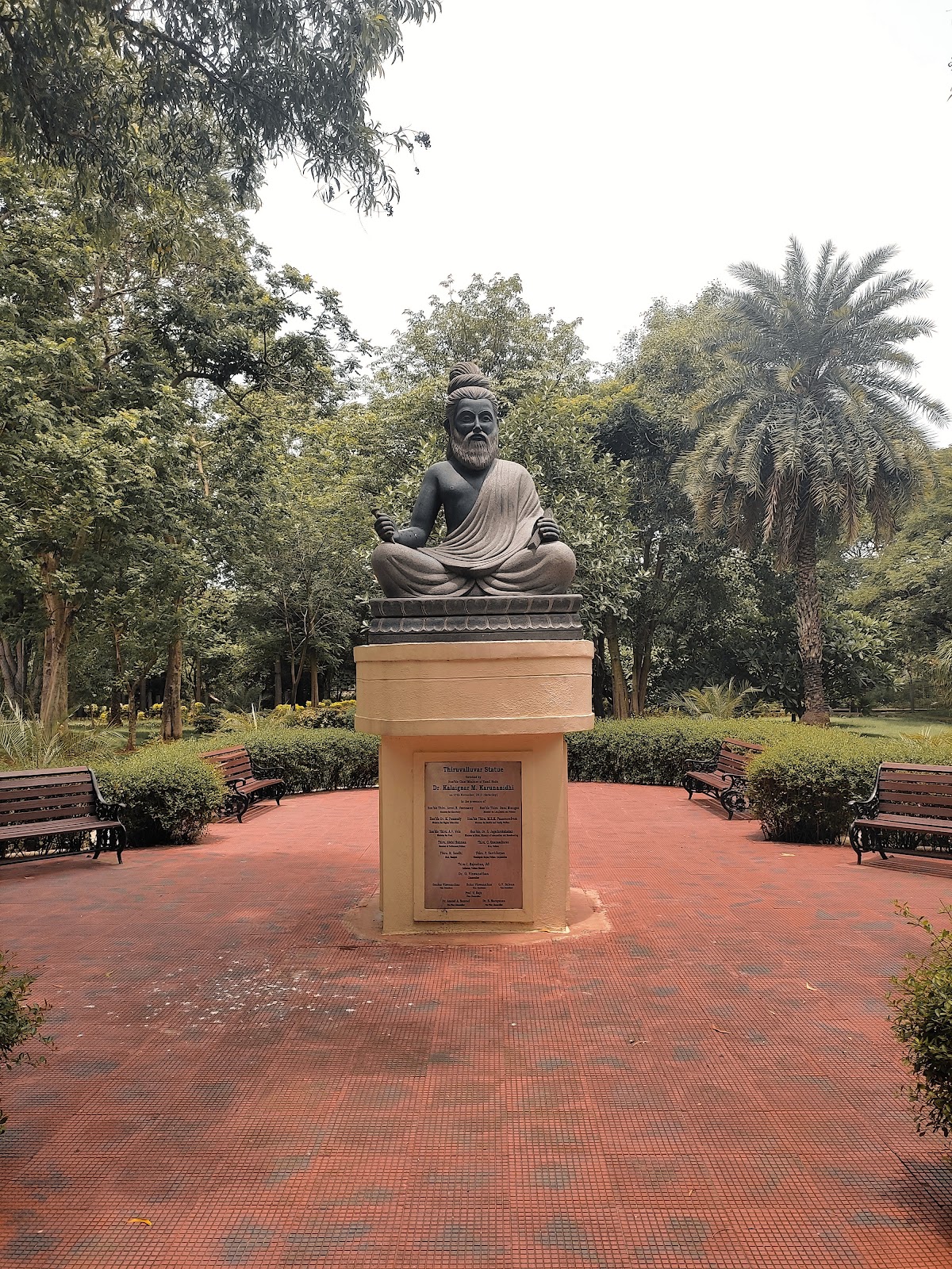 Thiruvalluvar Statue