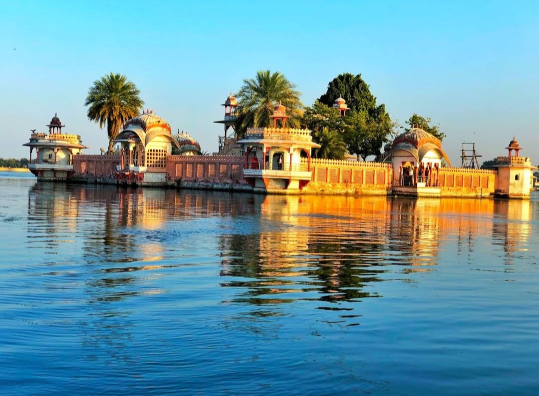 Kishore Sagar Lake and Jagmandir