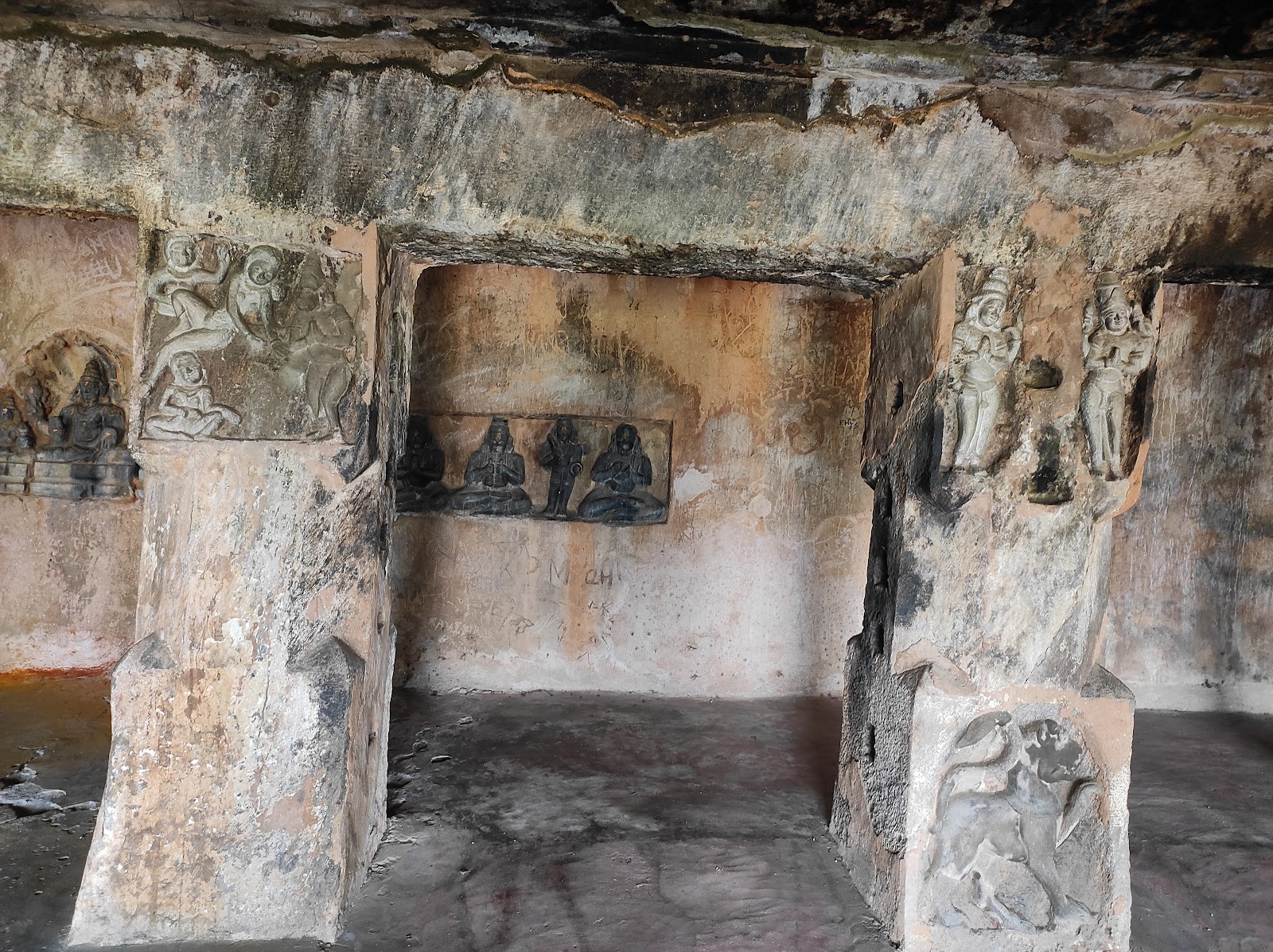 Undavalli Caves