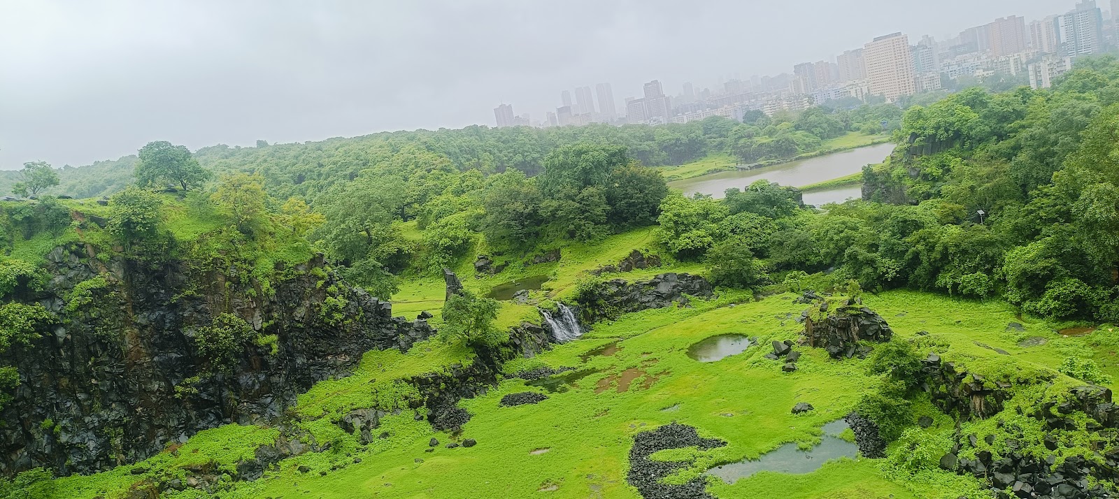 Dahisar River