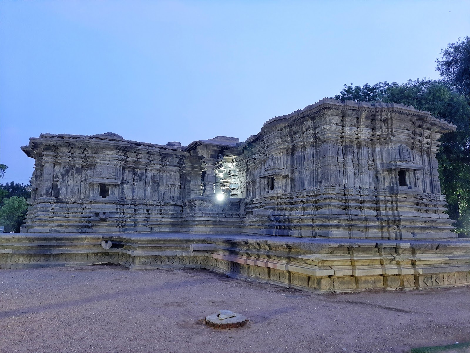 Thousand Pillar Temple