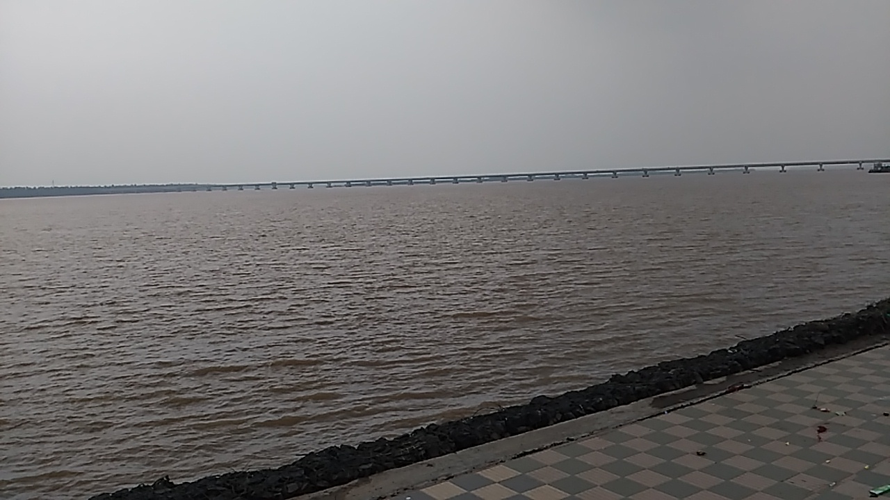 Yanam River