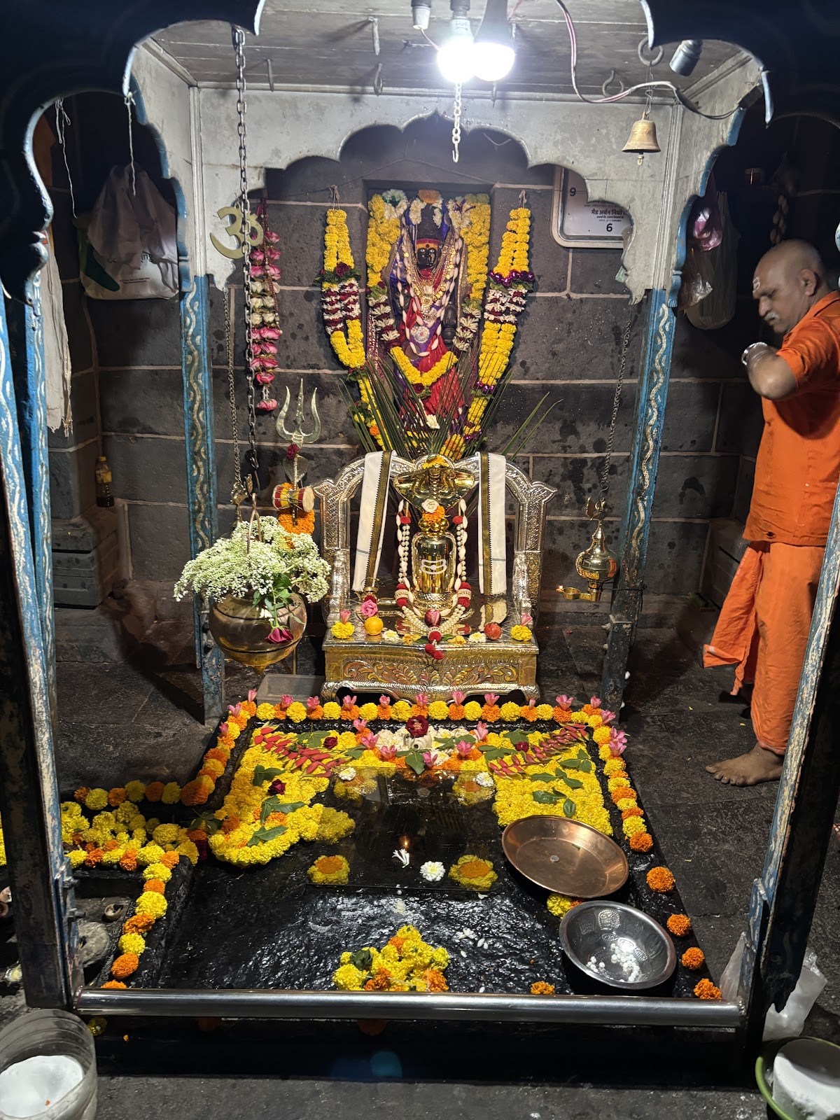 Shri Narayaneshwar Temple